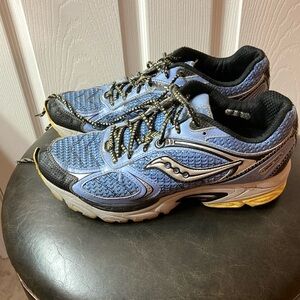 Women's Running Shoe Saucony size 10.5